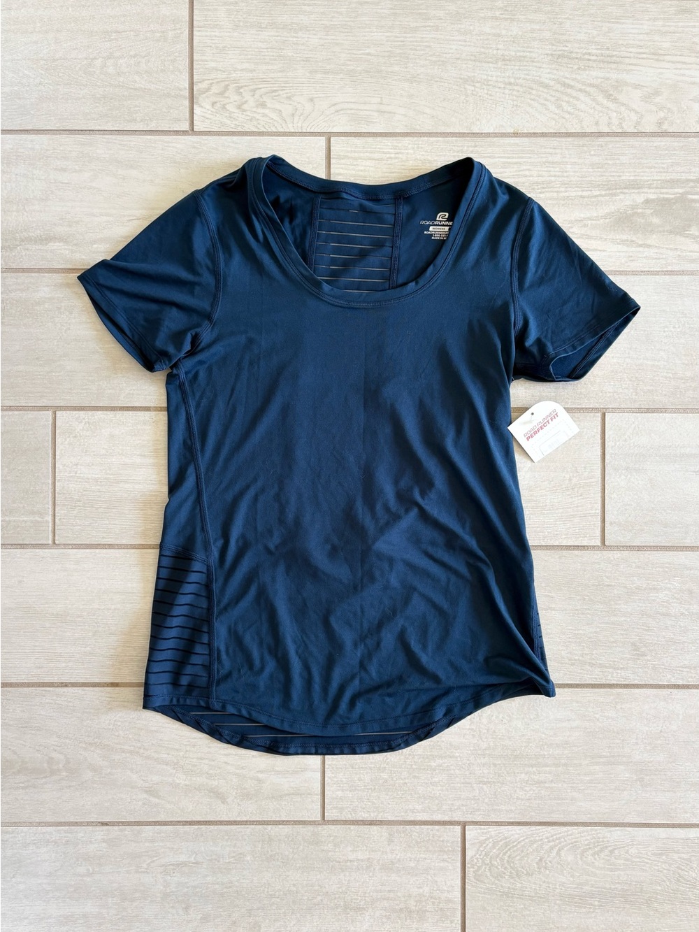 Road Runner Women’s Navy Short Sleeve Scoop Neck Performance Tee